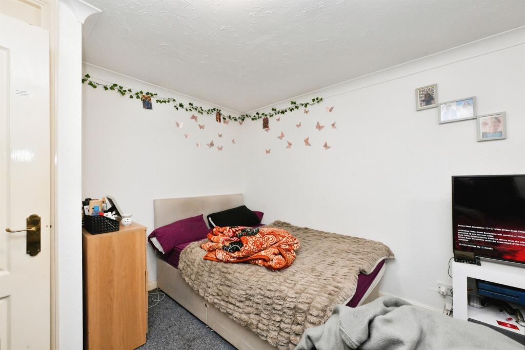 Additional image 7 of Walsingham Close, Hatfield