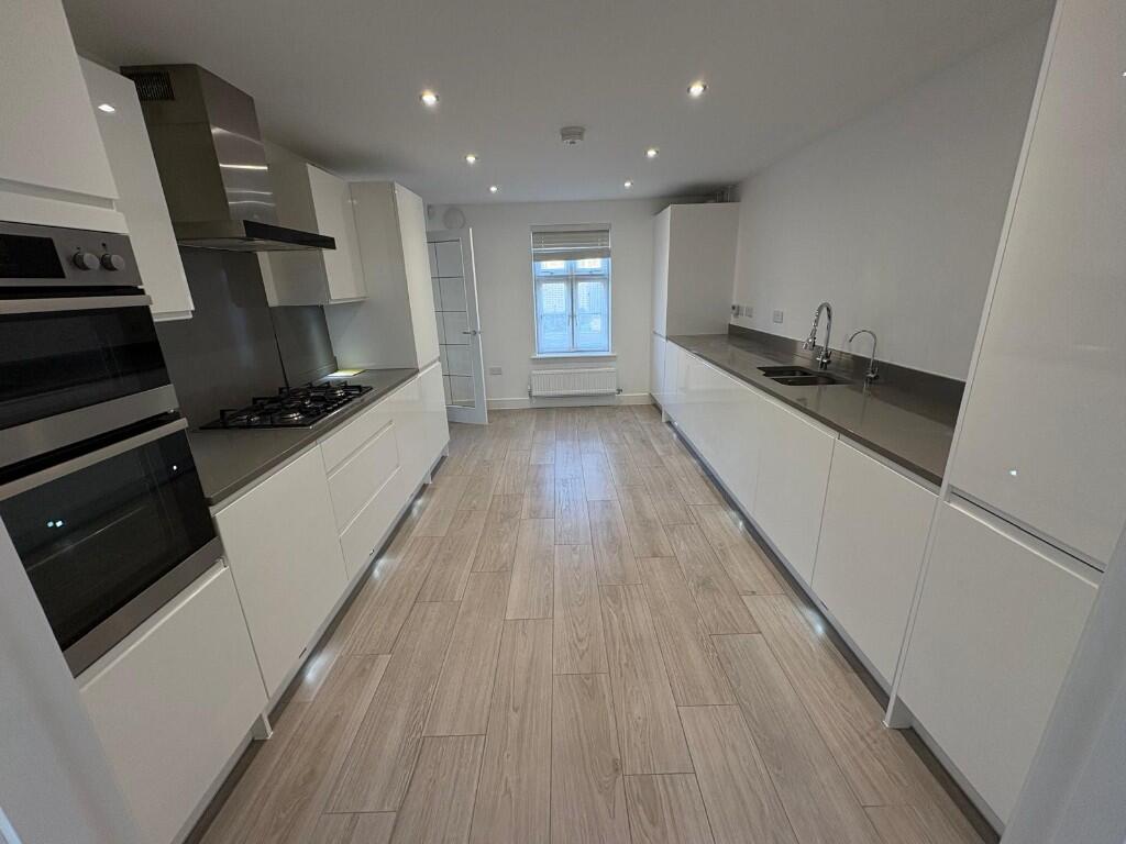 Additional image 18 of Mcluhan Street, CB23