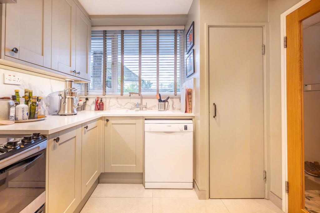 Additional image 8 of River Park Gardens, Bromley, BR2 0BH