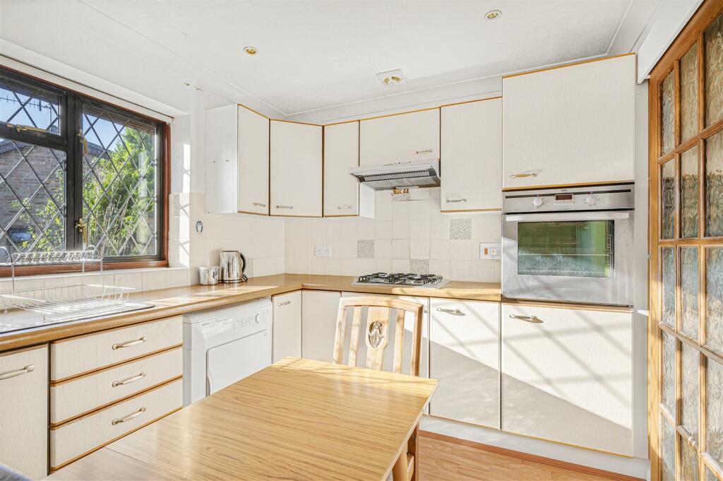 Additional image 11 of Oval Close, Peacehaven