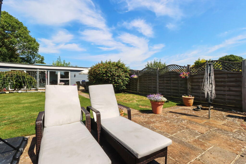 Additional image 42 of Stuart Avenue, Eastbourne, BN21 1UR