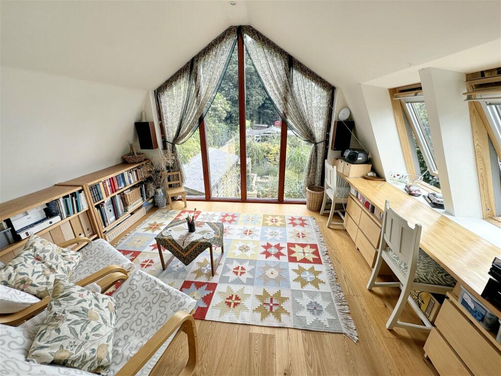 Additional image 38 of Station Road, Haddenham