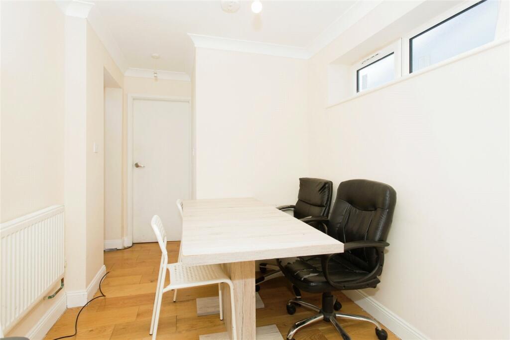 Additional image 3 of Hereward Close, Impington, Cambridge, Cambridgeshire, CB24