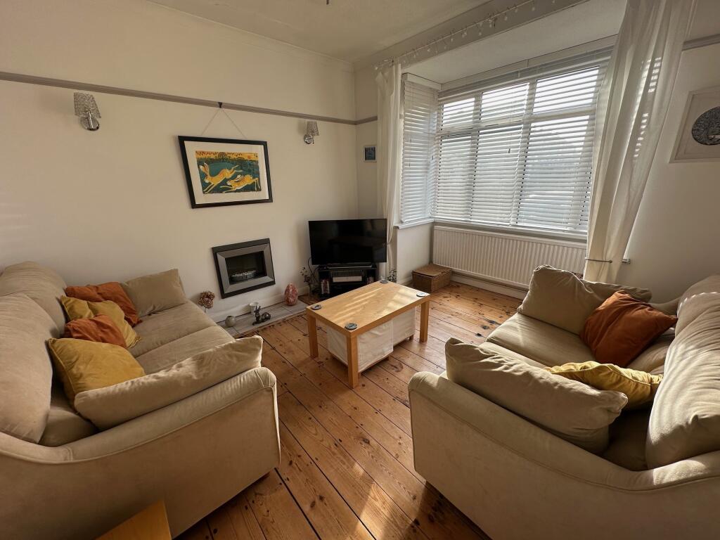 Additional image 2 of Goldcroft, Yeovil, Somerset