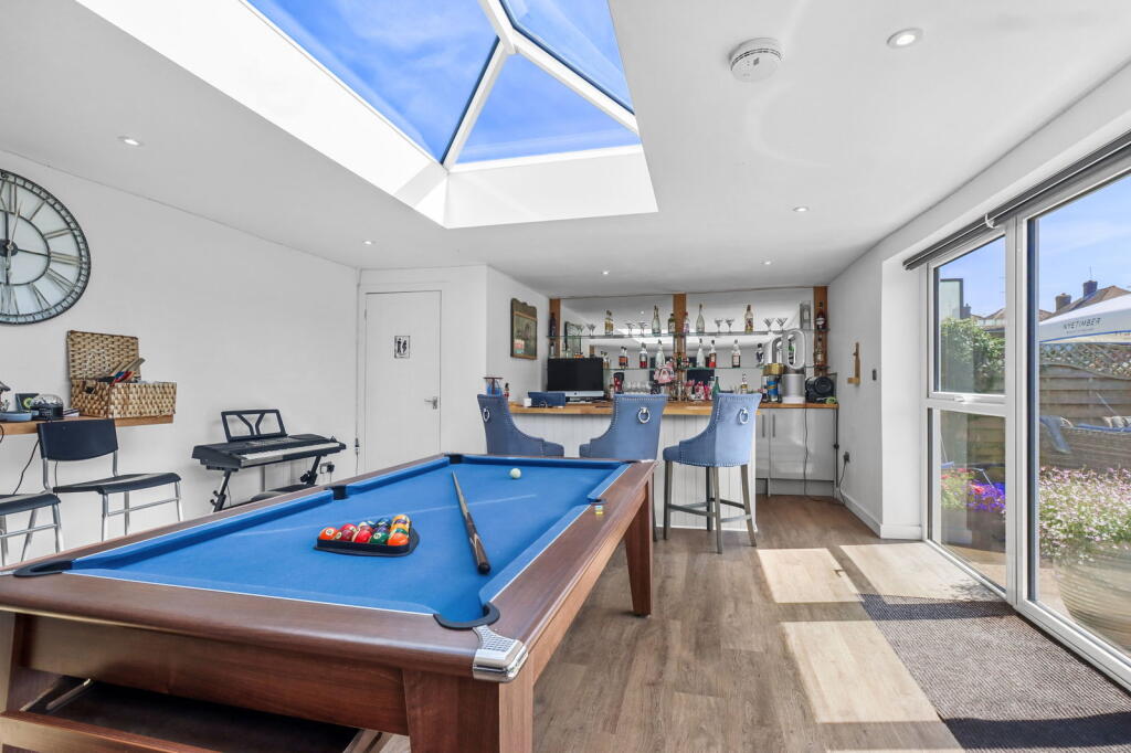 Additional image 34 of Stuart Avenue, Eastbourne, BN21 1UR