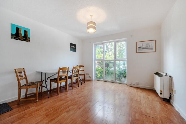 Drakes Court, Cambridge, Cambridgeshire, CB24