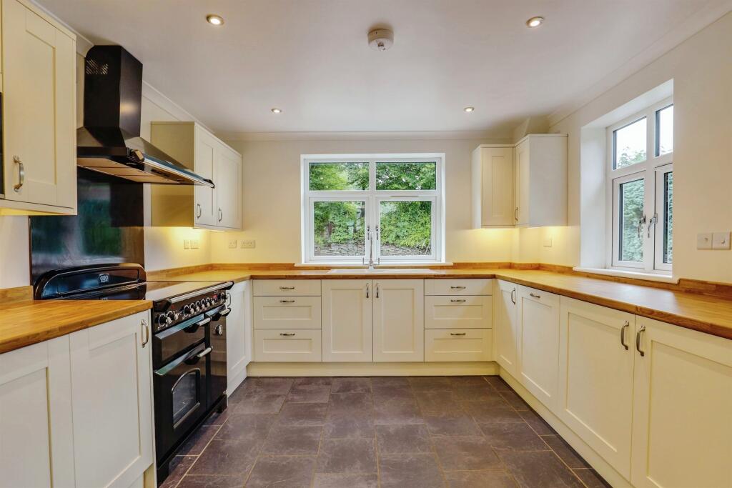 Additional image 8 of Glebeland Cottages, Gwaelod-Y-Garth, Cardiff