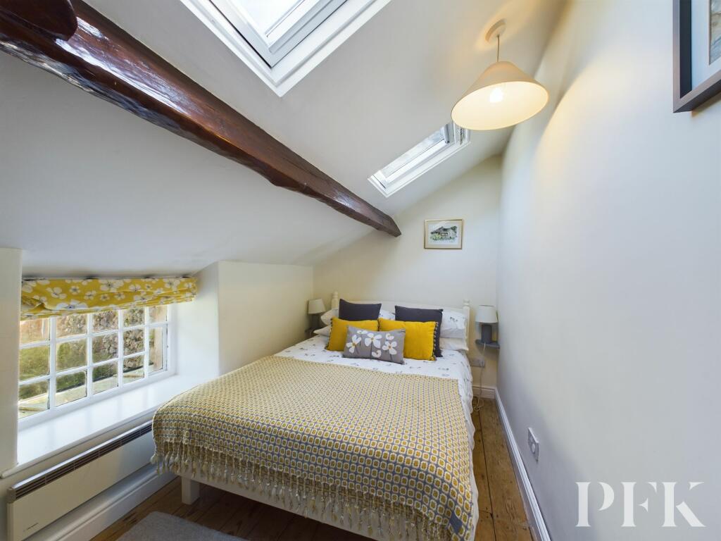 Additional image 15 of Boot, Holmrook, CA19