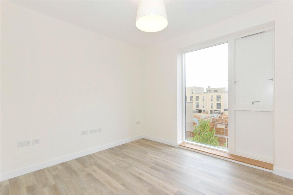 Additional image 8 of Seekings Close, Trumpington, Cambridge