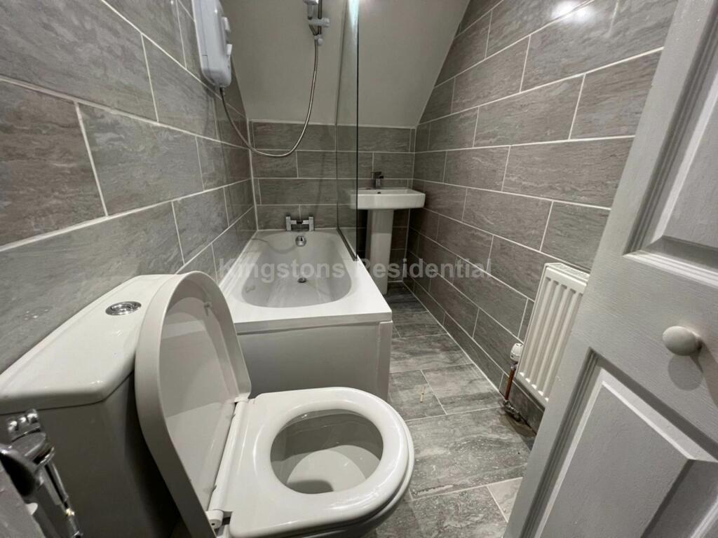 Additional image 13 of Modern 7 bedroom property in Angus Street