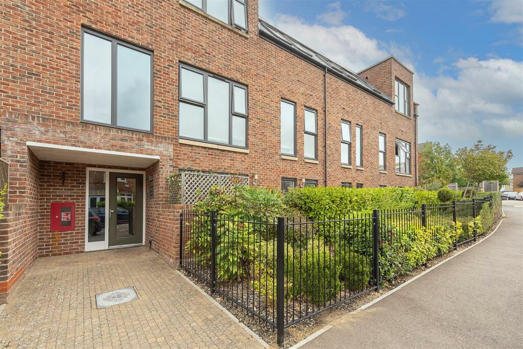 Additional image 14 of Hedley Road, St. Albans