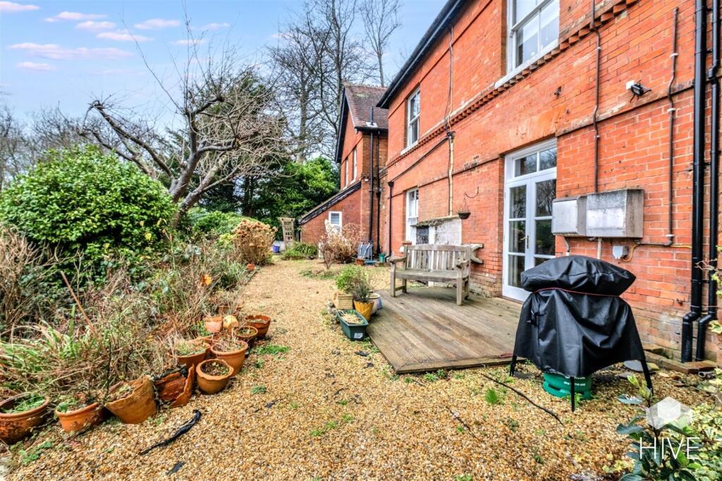 Additional image 24 of Giddy Lake, Wimborne