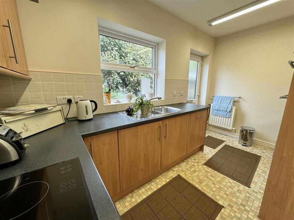 Additional image 26 of Sandwith