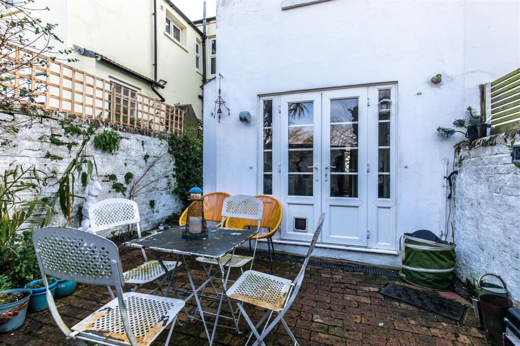 Additional image 17 of Watts Lane, Eastbourne, BN21 2LN