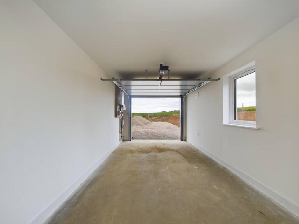 Additional image 42 of South View, Ardallie, AB42