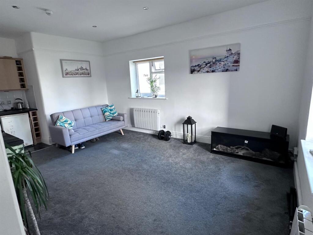 Additional image 4 of 8 Hurst Road, Eastbourne