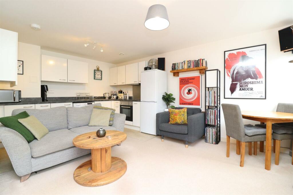 Additional image 7 of Hatfield Road, St. Albans