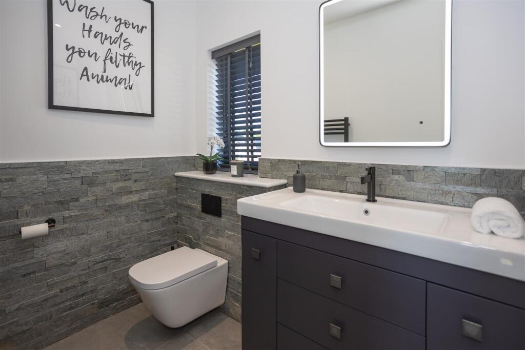 Additional image 17 of Sandbanks Road, Lilliput