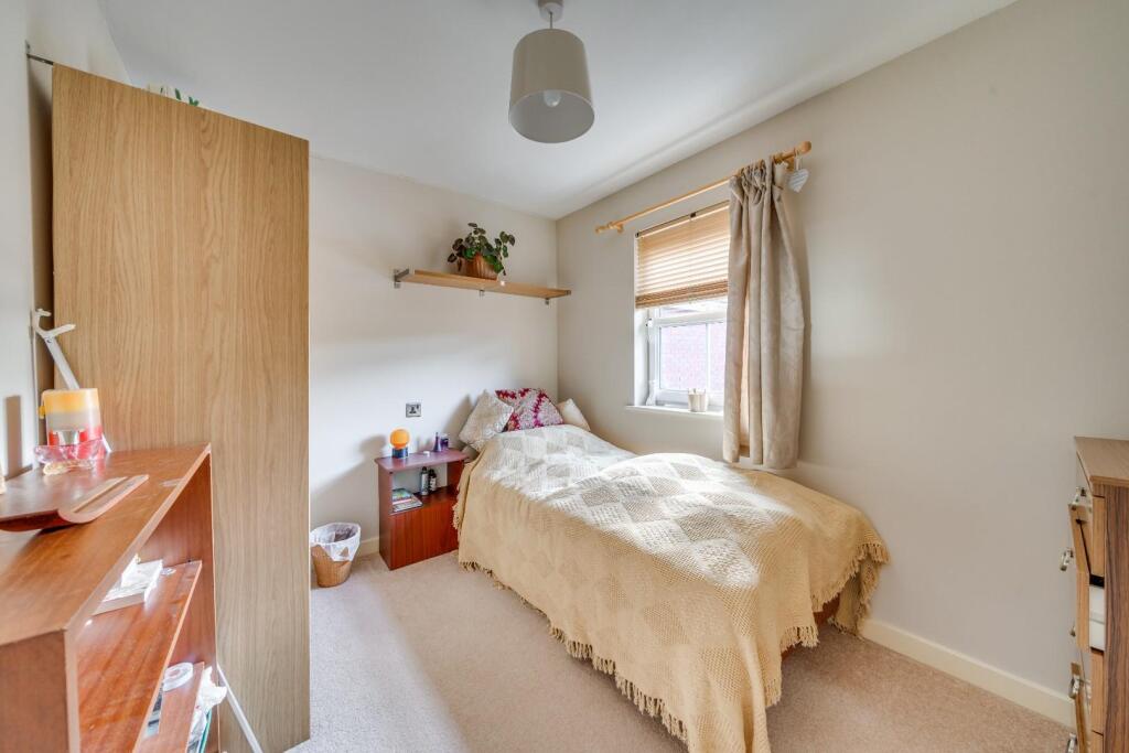 Additional image 7 of Well presented two bedroom home ideally situated in central Weston