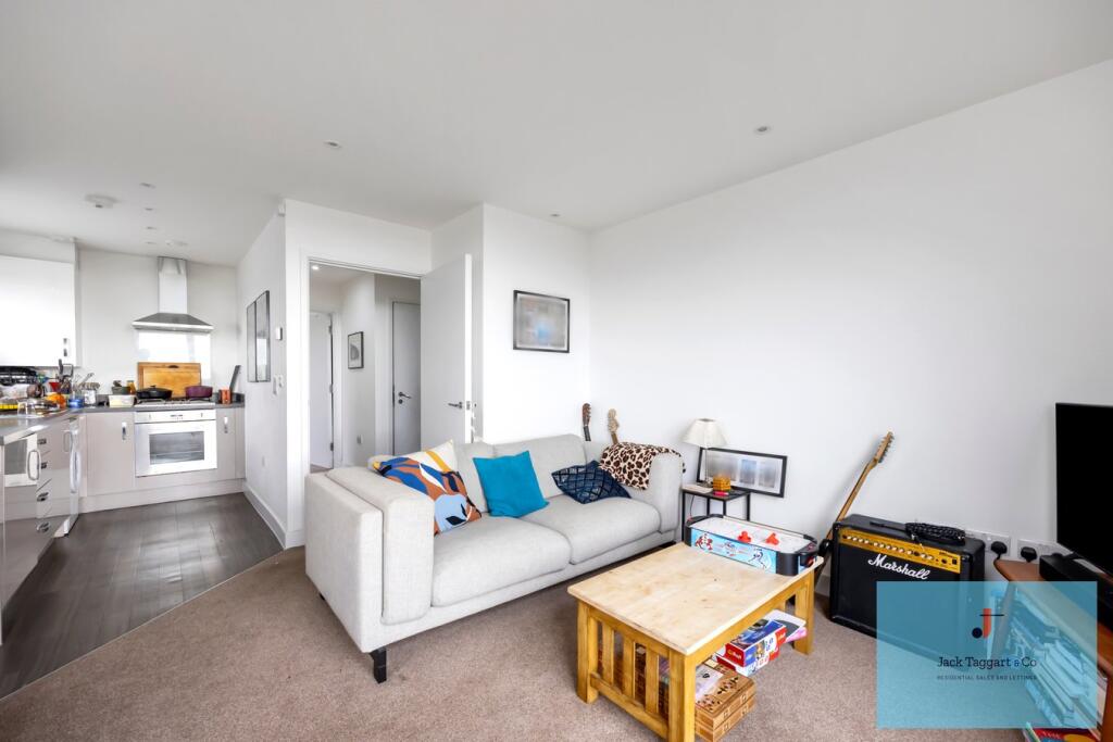 Additional image 10 of Hove Park Gardens, Hove, BN3