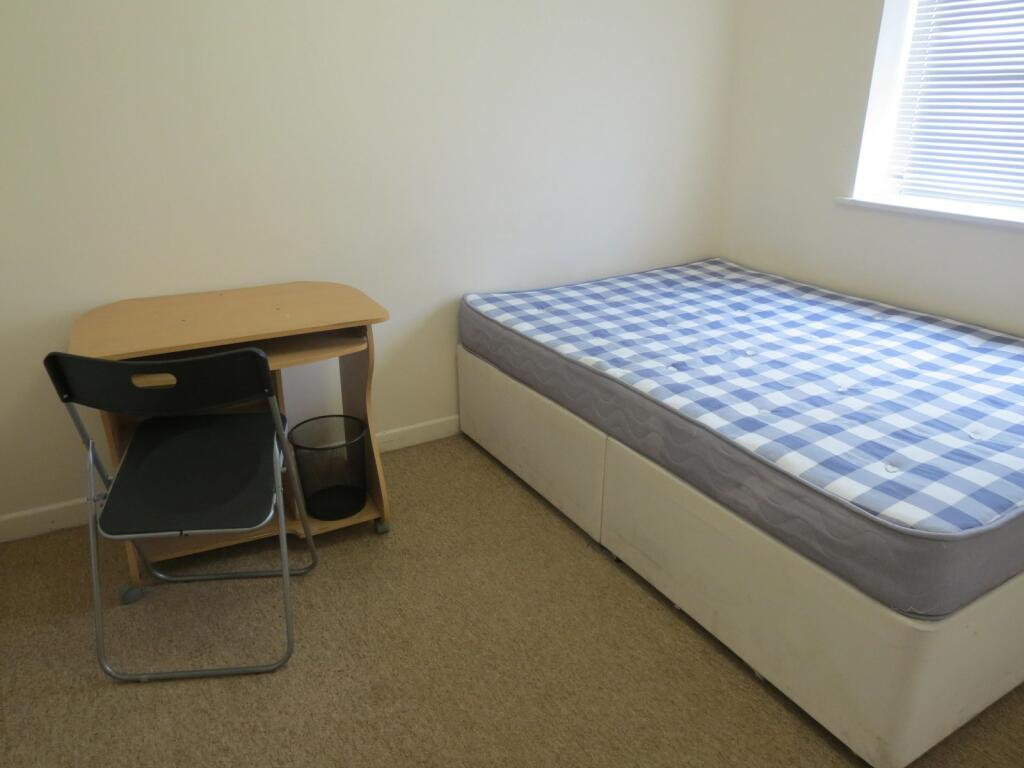 Additional image 5 of 6 bedroom Semi Detached House in Winton