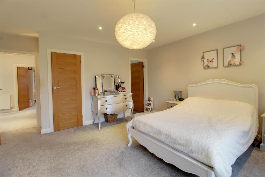 Additional image 26 of Mymms Drive, Brookmans Park