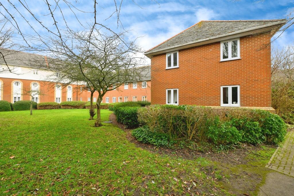 Additional image 11 of Walsingham Close, Hatfield