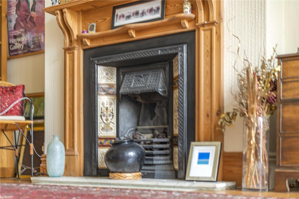 Additional image 14 of Holligrave Road, Bromley, BR1