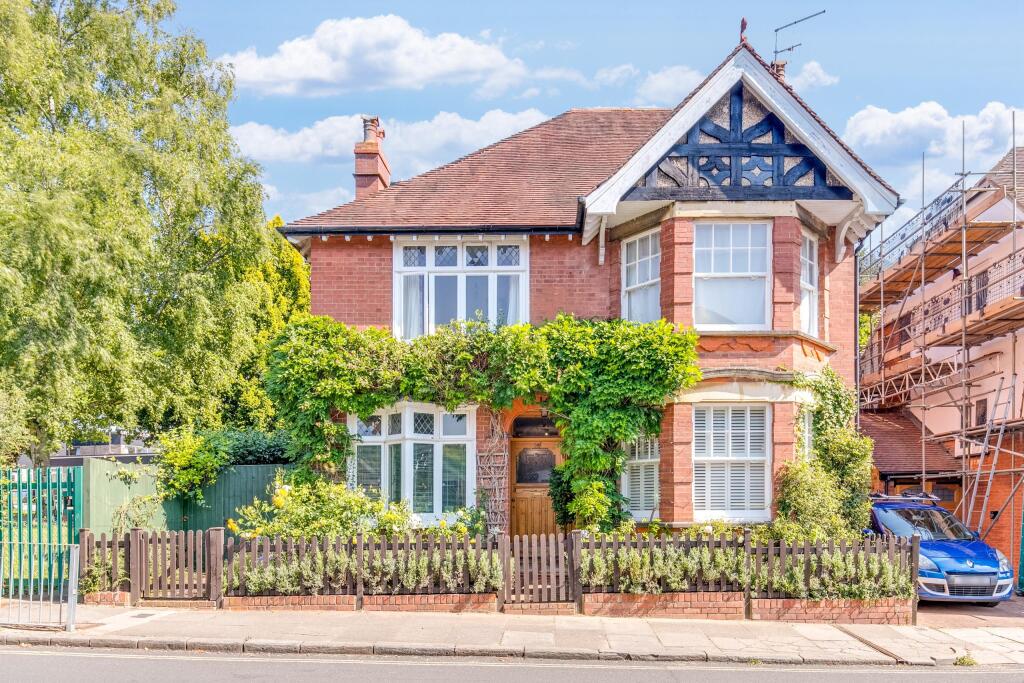 Additional image 15 of Hall Place Gardens, St Albans, AL1