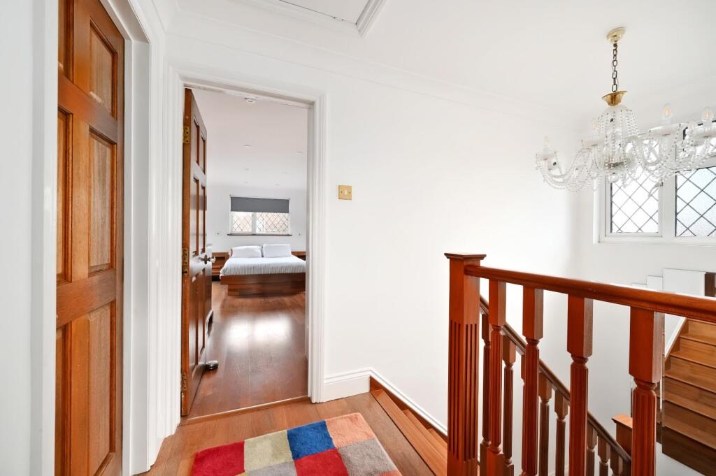 Additional image 31 of The Droveway, Hove