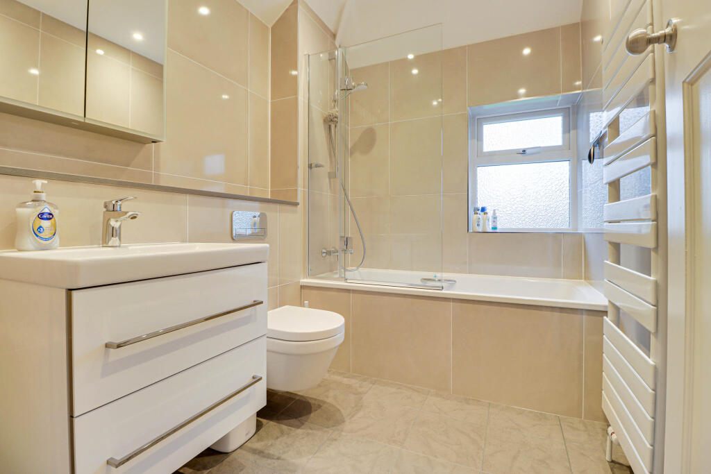 Additional image 20 of Roundwood Park, Harpenden, Hertfordshire, AL5