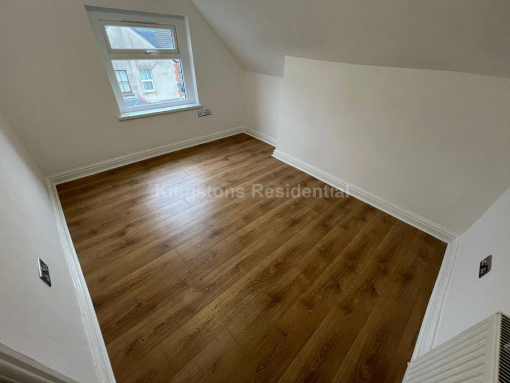 Additional image 5 of Modern 7 bedroom property in Angus Street