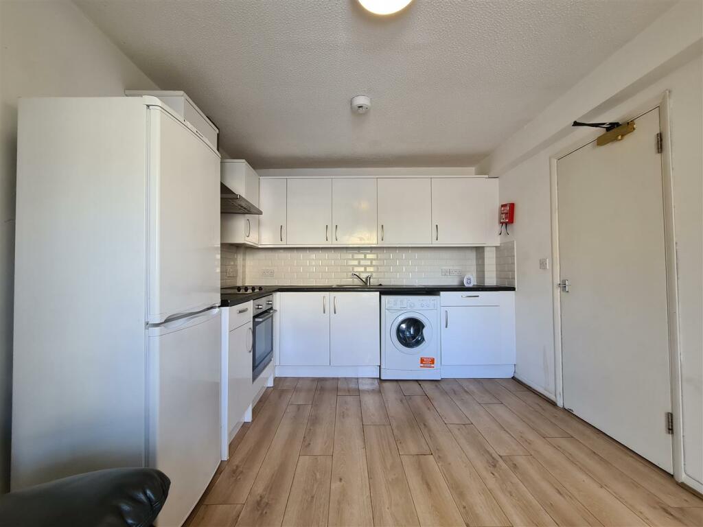 Additional image 12 of 30 Newmarket Road, Cambridge, CB5 8DT