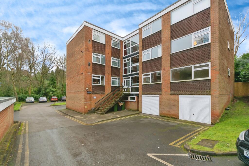 Salisbury Close, Birmingham