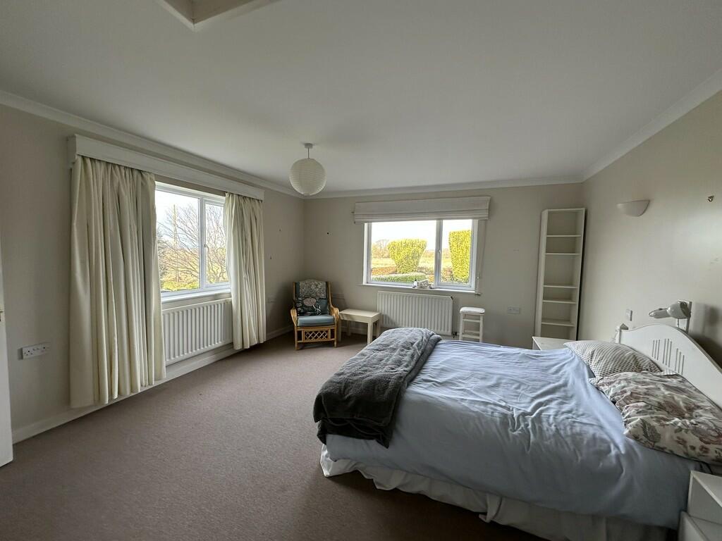 Additional image 13 of Camlann, Banks