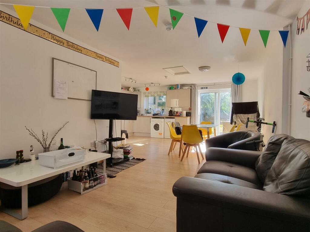 Additional image 7 of Rooms at 68 Garden Walk, Cambridge