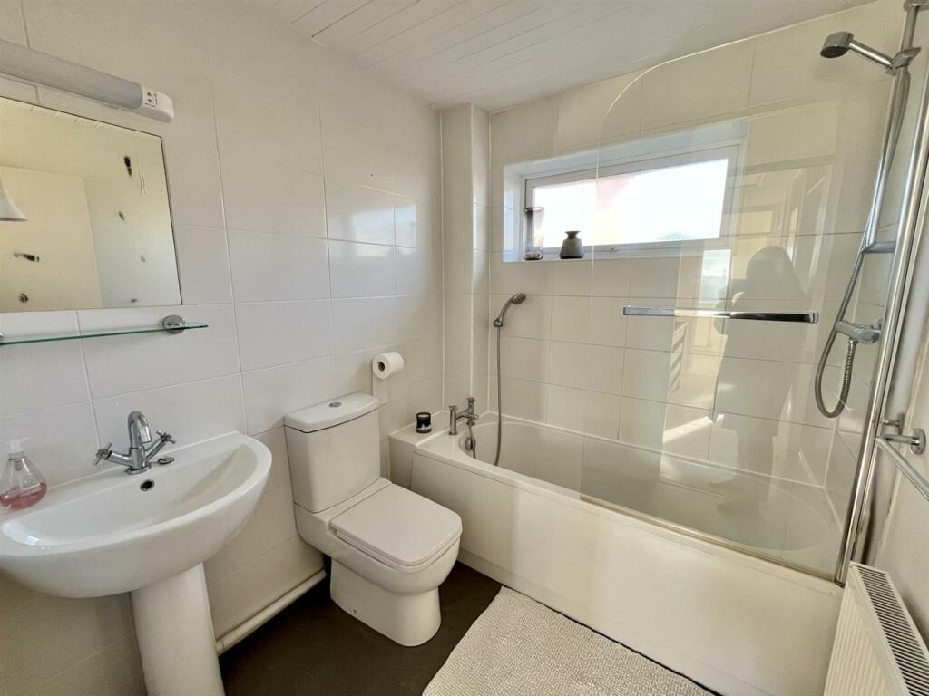 Additional image 5 of Iford Close, Denton