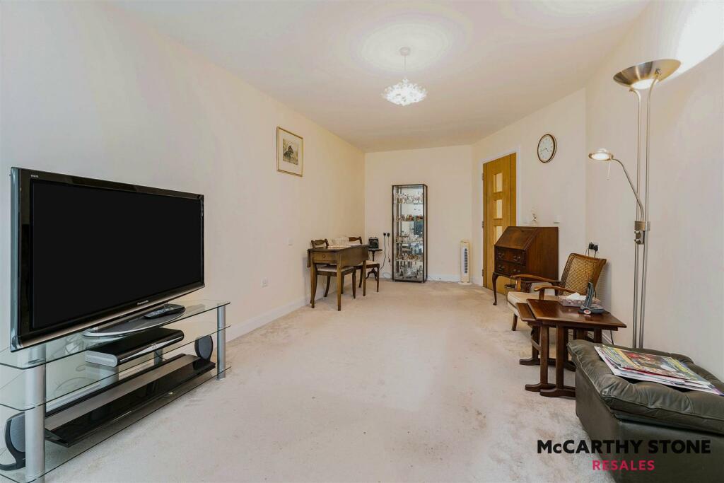 Additional image 4 of Roslyn Court, Lisle Lane, Ely, Cambridgeshire, CB7 4FA