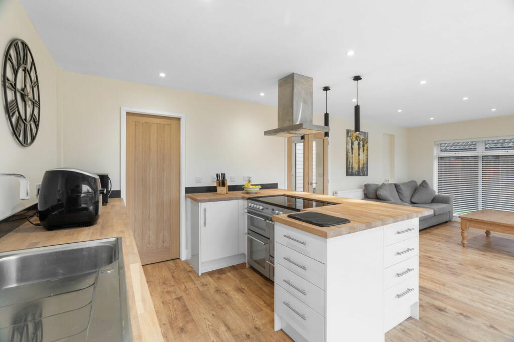 Additional image 12 of King Street, Rampton