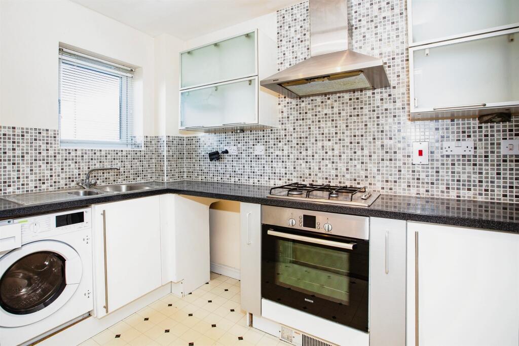 Additional image 4 of Broad Street, Cambridge