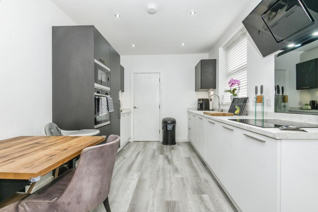 Additional image 5 of Willow Street, Cleckheaton, BD19