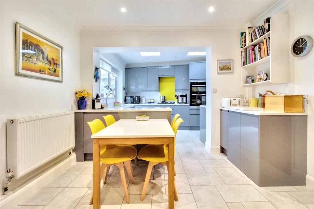 Additional image 22 of Alinora Crescent, Goring-By-Sea, Worthing