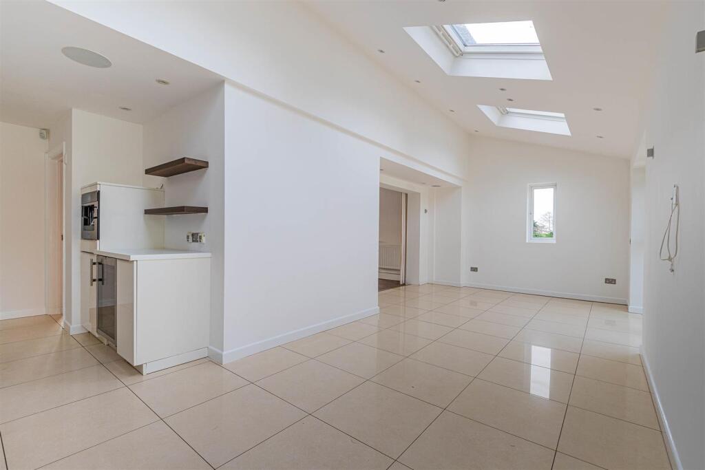 Additional image 9 of Bronwydd Close, Penylan, Cardiff