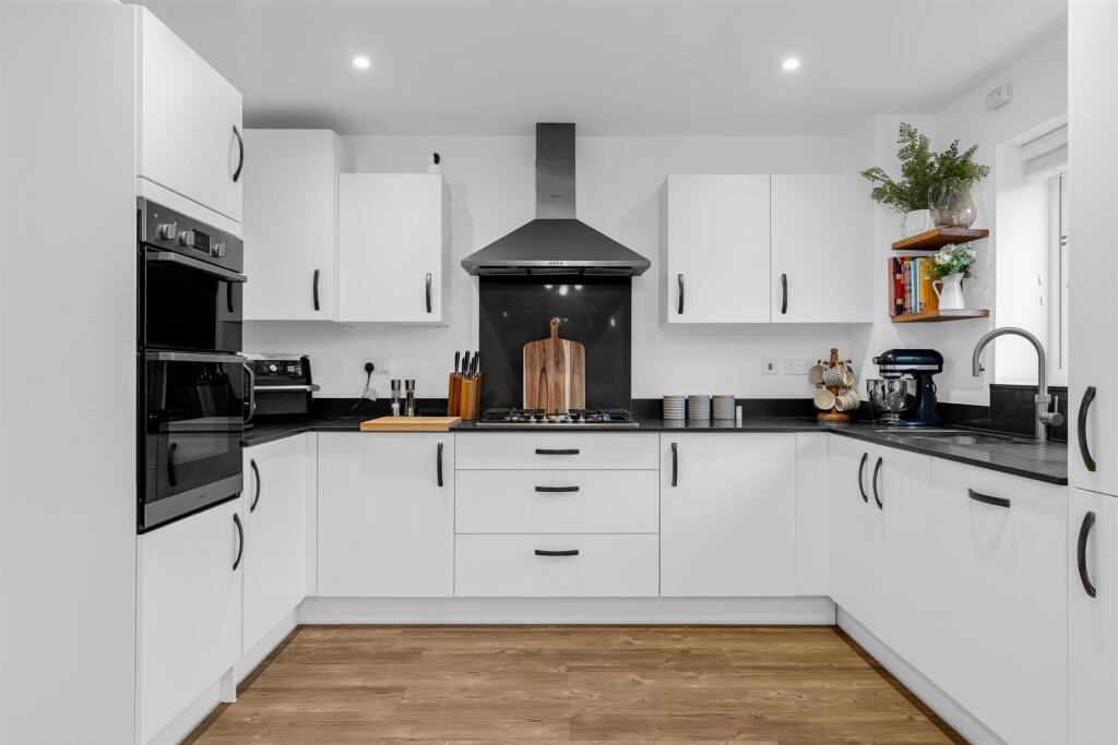 Additional image 5 of Perkins Way, Welwyn Garden City