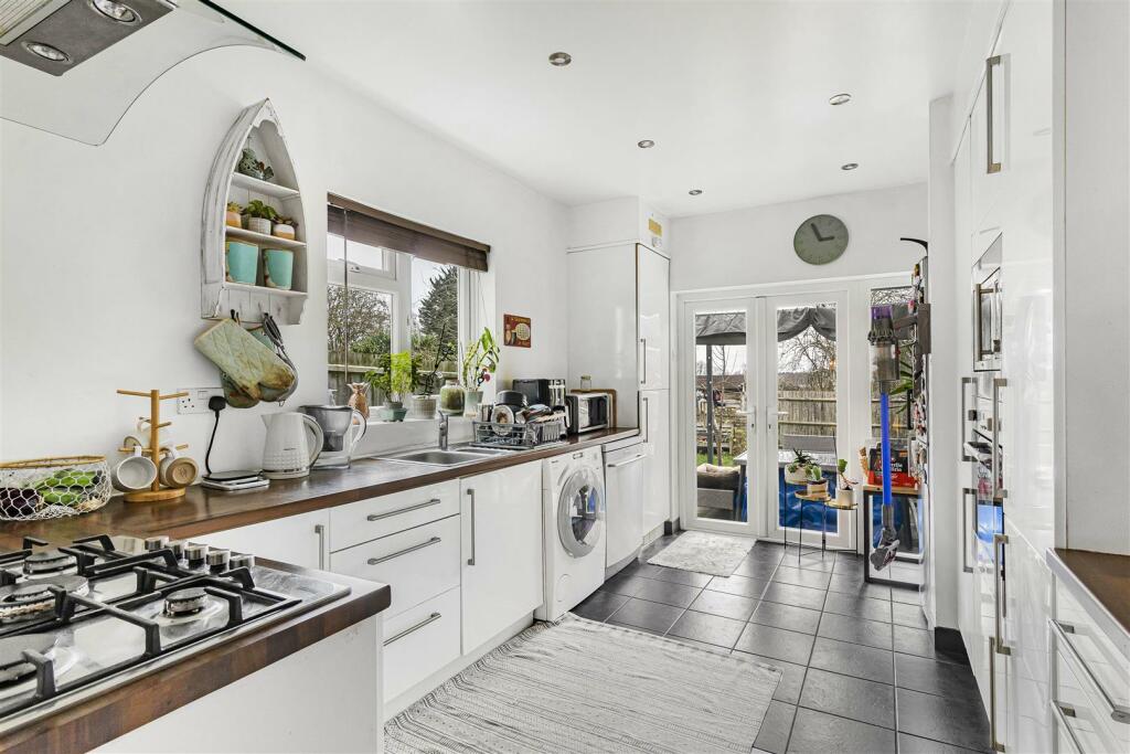 Additional image 16 of High Street, Newmarket