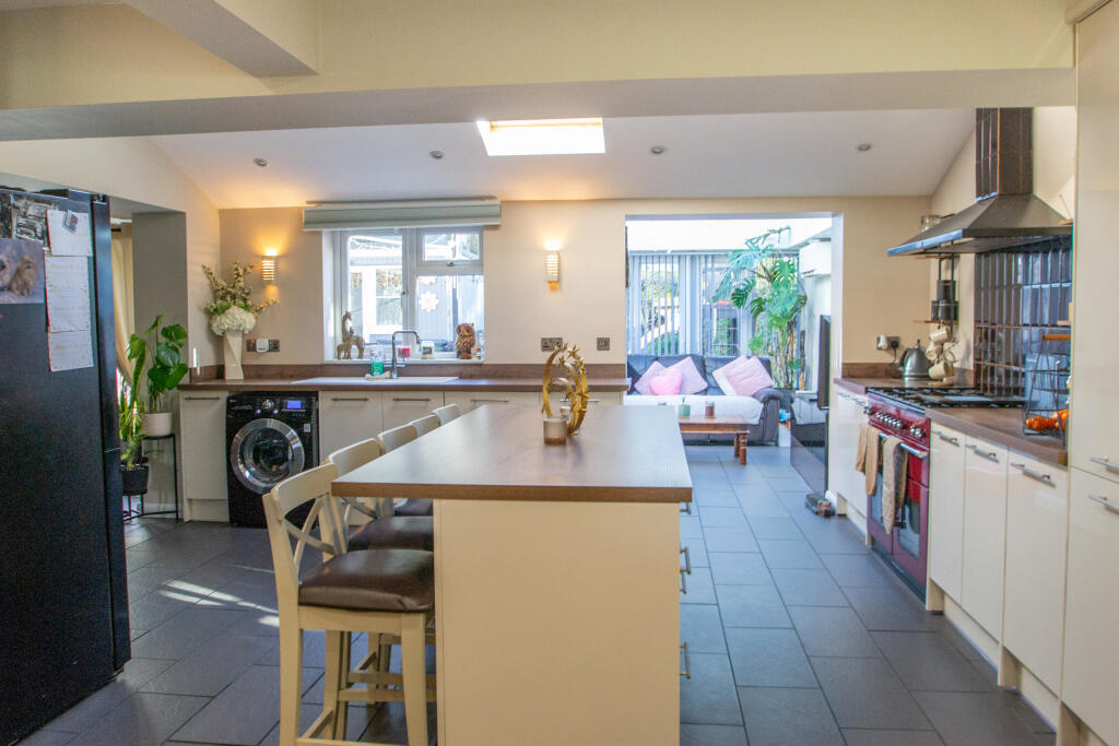 Additional image 4 of Barton Grove, Kedington, Suffolk