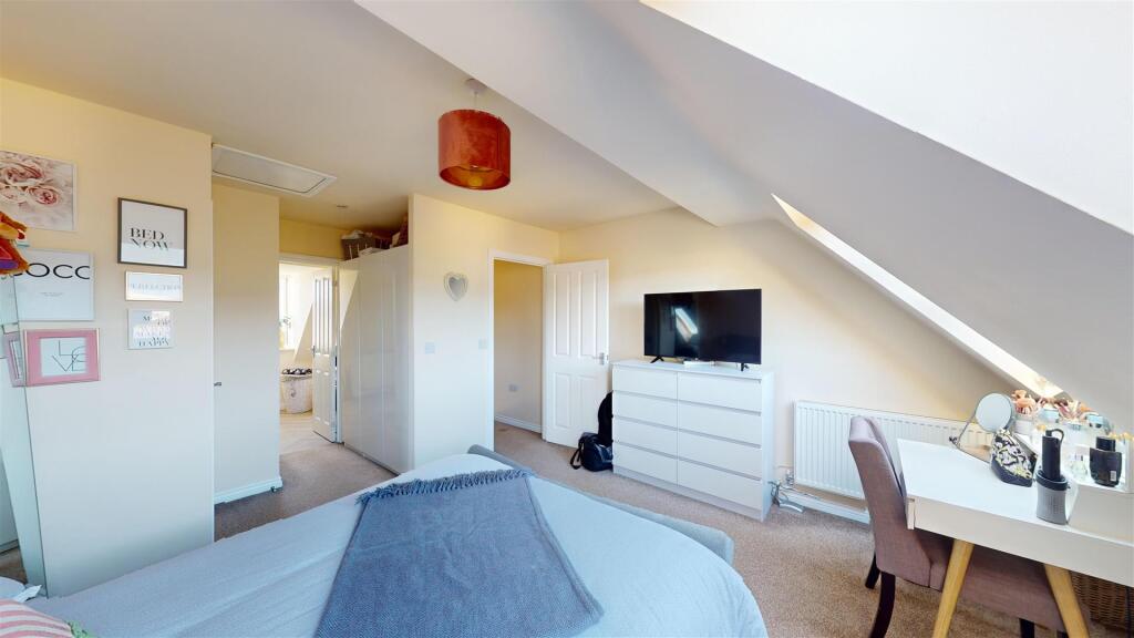 Additional image 11 of The Fairway, Bradford