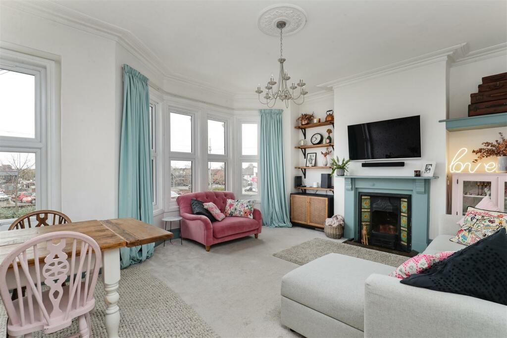 Additional image 5 of Superb Maisonette in Westbury Park