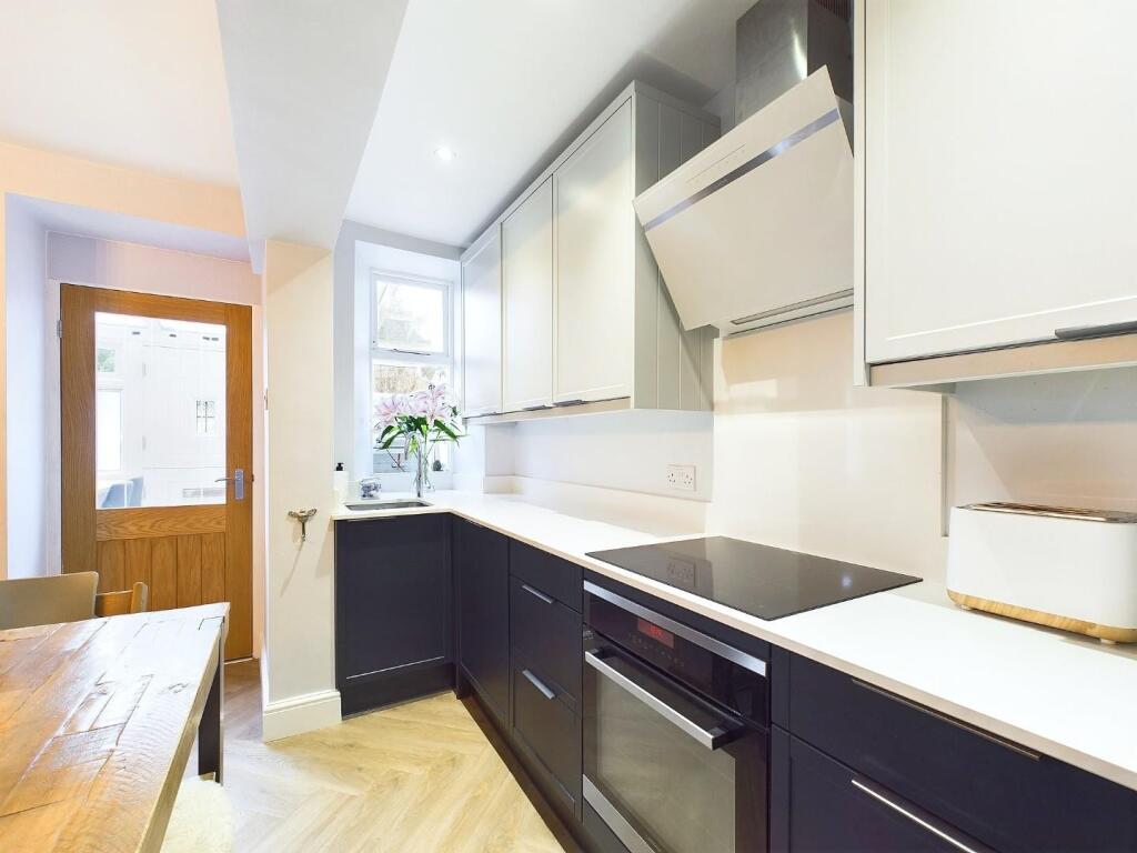 Additional image 5 of Park Top Cottages, Bingley