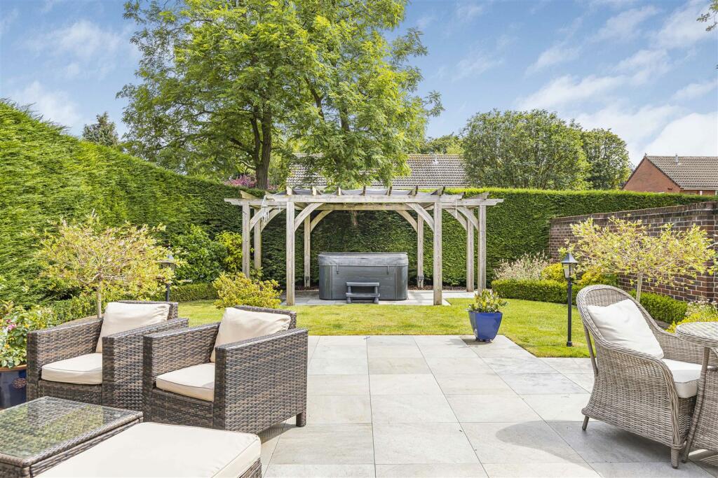 Additional image 30 of Arborfield Drive, Newmarket